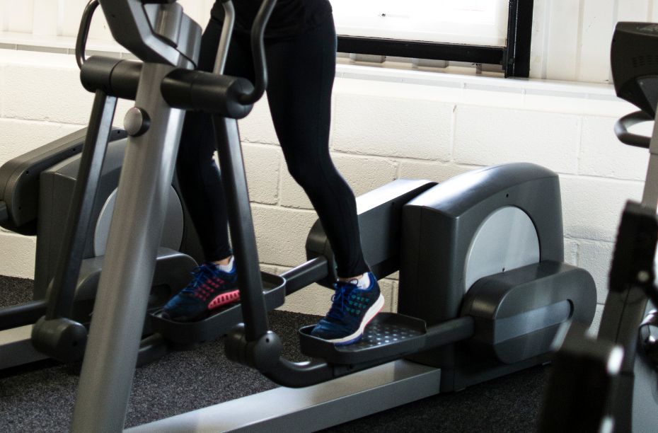 lengtepas op een crosstrainer verstelbare lengtepas